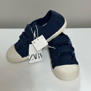 Zara NEW boys sneakers Size 2 1/2